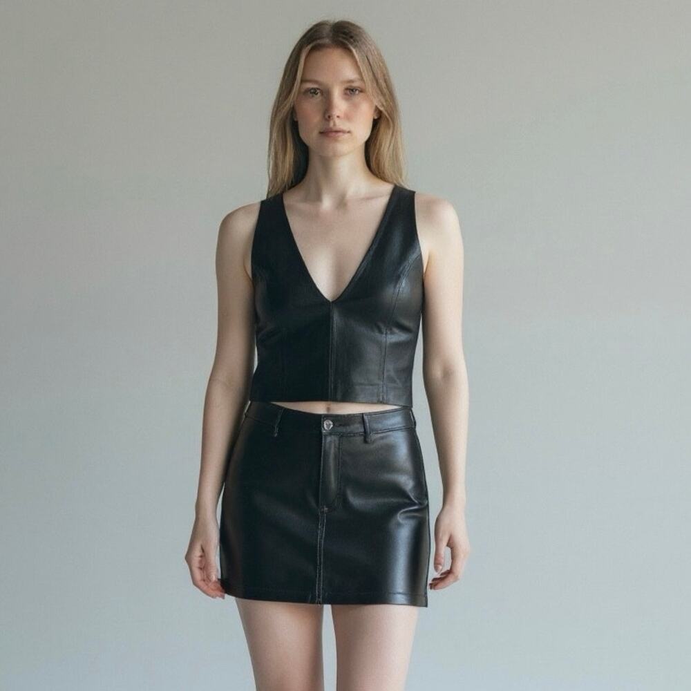 IRO Lamb Leather V-Neck Cropped Top Sleeveless Black US Size 10/ 42 NWT - Picture 2 of 12